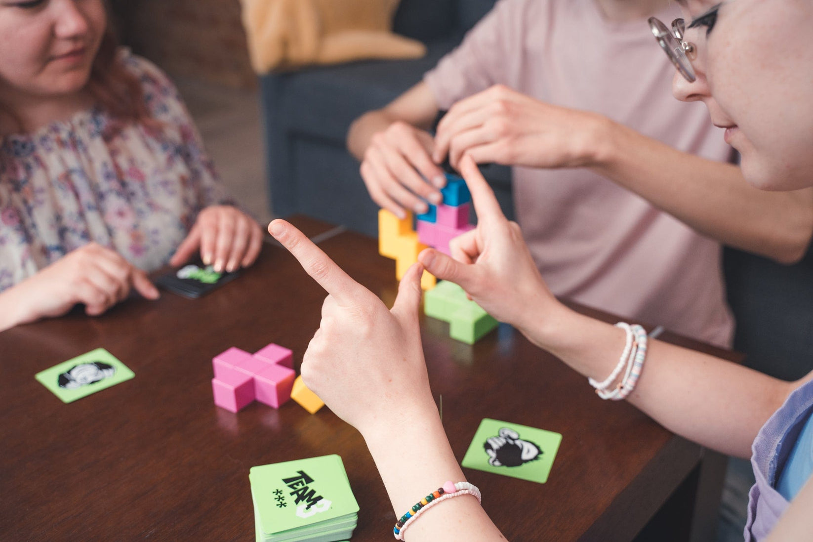 TEAM3 Green party board game – Brain Games Publishing